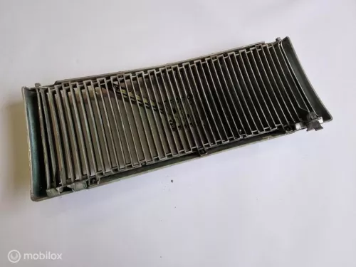 Grille Volvo 940