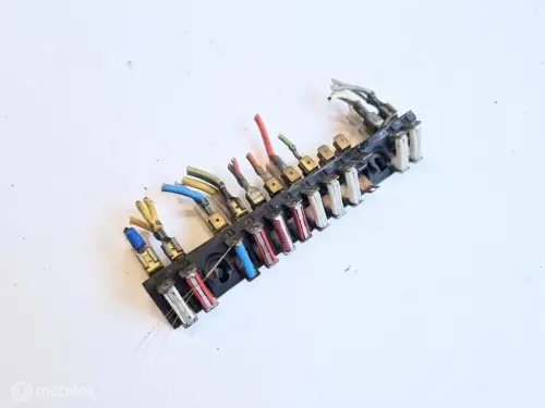 Zekeringenkast Volvo 242 244 245 1234753