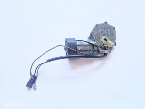 Ruitenwissermotor achter. Volvo 240 260 5D 1372153