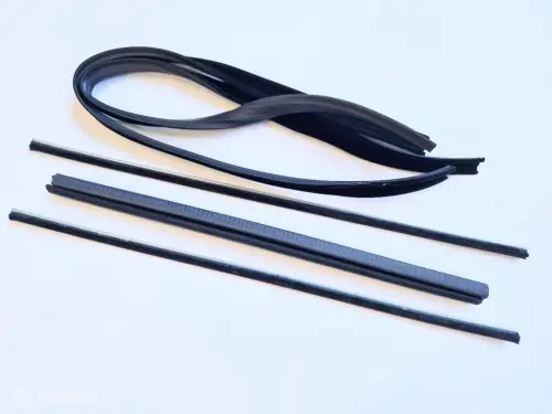 Raamloop rubbers set Volvo P1800 P1800ES