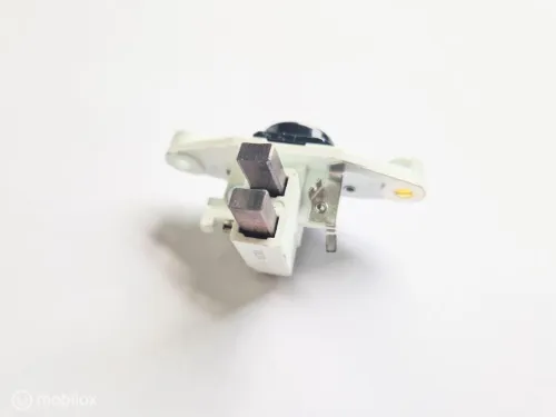 Spanningsregelaar dynamo Saab 32020010