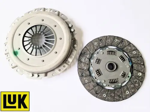 Koppelingsset Volvo 240 242 244 245 740 760 940 271267