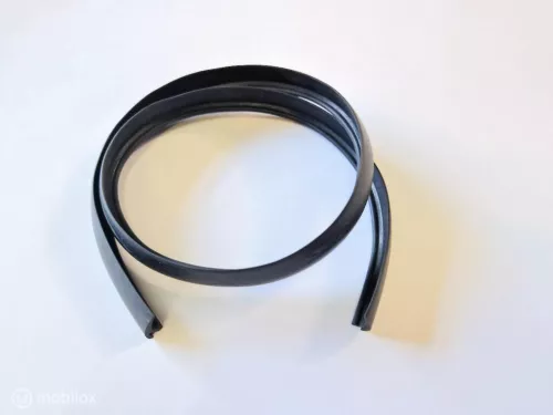 Raamlikker rubber Volvo 142 144 145 164 677195