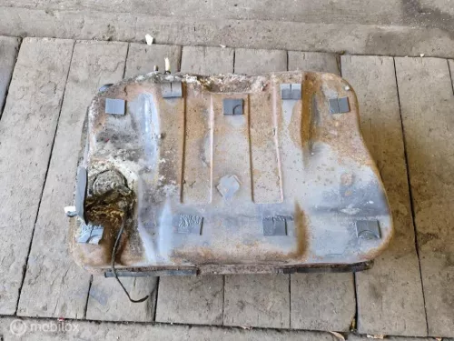 Brandstoftank Volvo 360 2.0 GLT Inj. ('82-'89) 3288243