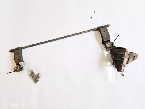 Motorkapscharnier Volvo 360 2.0 GLT Inj. ('82-'89) 3342457