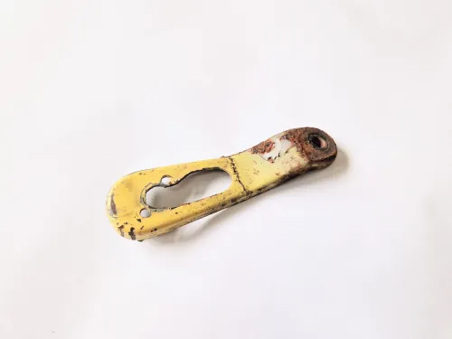 Beugel motorkap kabel Volvo 142 144 145 164 681044