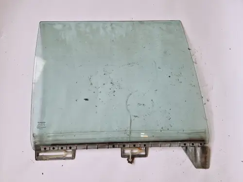 Zijruit rechts achter. Volvo 740 940 6848276