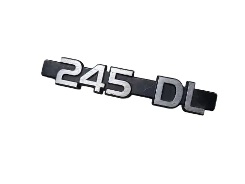 Embleem achterklep Volvo 245 DL 1202180