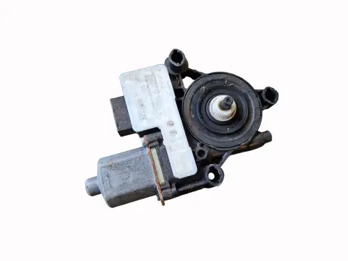 Raammotor Volkswagen 0130822695