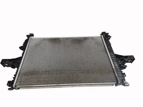 Radiator radiateur automaat Volvo V70 II 31319056